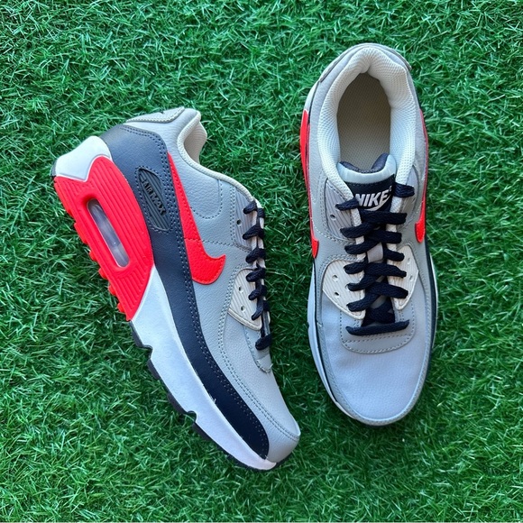 Nike Air Max 90 Ltr Light Smoke Grey / Bright Crimson - Picture 11 of 11